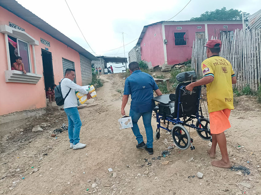 Municipio de Guayaquil llevó el Registro Social al sur de la isla Puná y entregó sillas posturales