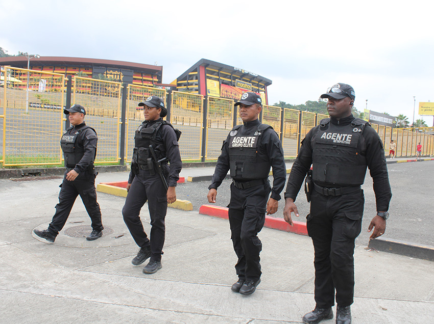 Operativo de seguridad coordinado por la CSCG facilitó el ingreso de los hinchas al Clásico del Astillero