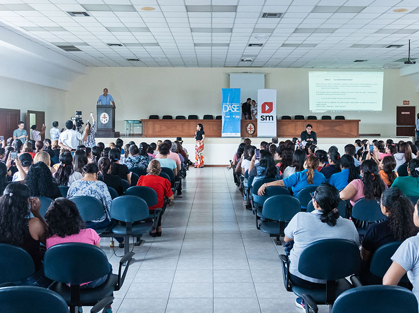 Programa Edúcate Guayaquil realizó segunda jornada de capacitación a maestros