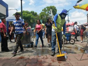 En Guayaquil, se ejecutarán labores de limpieza y recolección de residuos para evitar acumulación de basura en recintos electorales