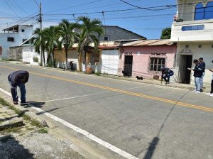 Dirección de Terrenos hace mediciones en barrios de Posorja para regularizar predios