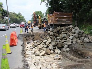 Obras Públicas refuerza mantenimiento en Vía a la Costa