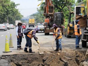 Obras Públicas refuerza mantenimiento en Vía a la Costa