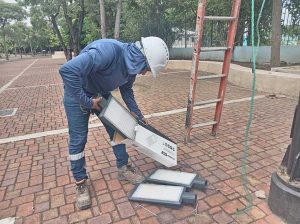 Siglo XXI cambió las luminarias en la Plazoleta de la Fe