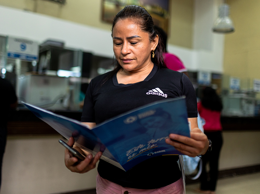 Dirección de Terrenos entregó 450 títulos de propiedad a familias de distintos sectores de Guayaquil