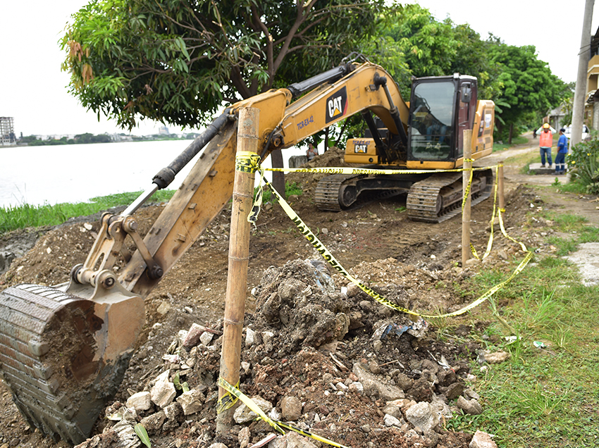 Municipio inició la construcción de un nuevo parque lineal junto al río Guayas