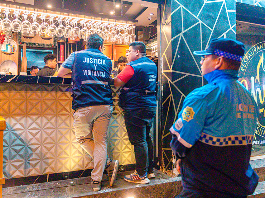 Operativo interinstitucional verificó cumplimiento de permisos de funcionamiento en locales comerciales en Sauces 8
