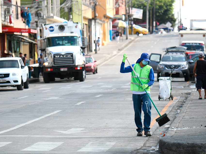 714 mil toneladas de basura recogidas y 1.290 notificaciones emitidas en el primer quimestre de 2025